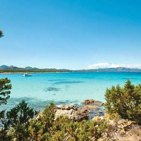 Hotel apartamentowy Isa-residence In Just 100 Mt From The Sea