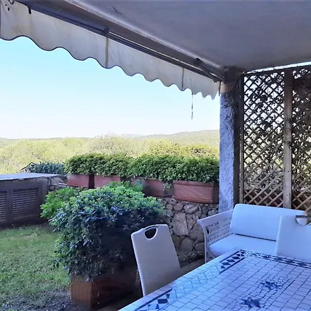 Hotel apartamentowy Isa-residence In Just 100 Mt From The Sea 3*