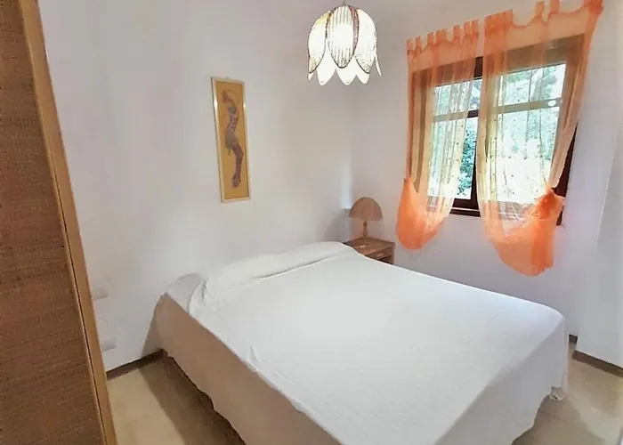 Isa-residence In Just 100 Mt From The Sea Marinella
