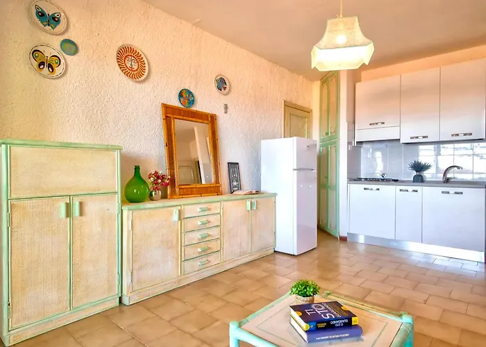 Isa-residence In Just 100 Mt From The Sea 3* Маринелла